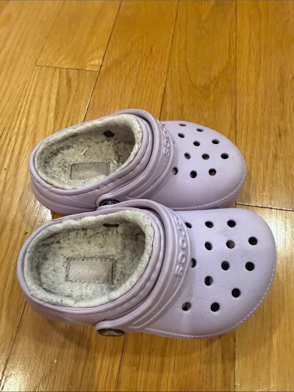 Crocs girls purple lined clog size C7 .